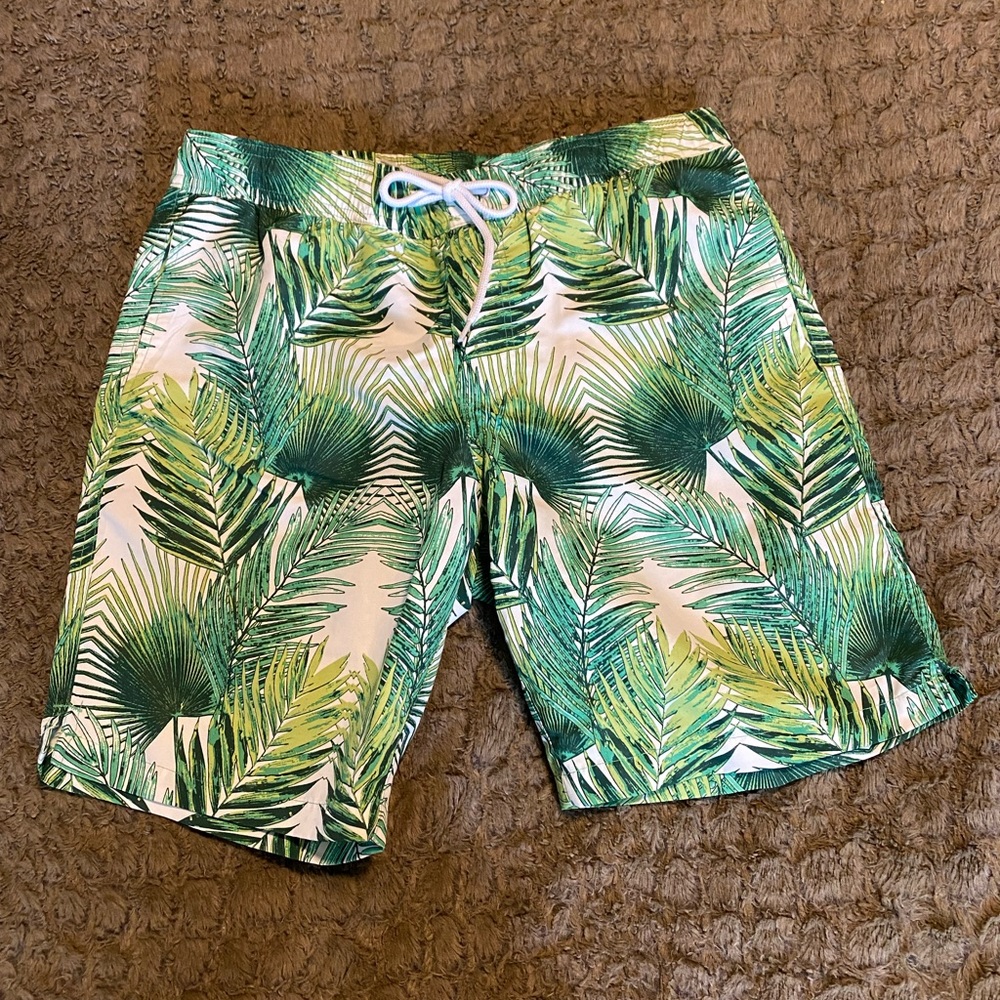 Men’s palm leaf swim trunks